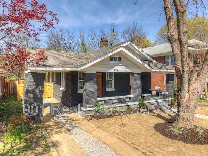 2160 Court Ave - Photo 3 of 26