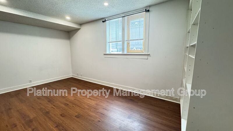 933 18 Ave Sw #6 - Photo 6 of 11