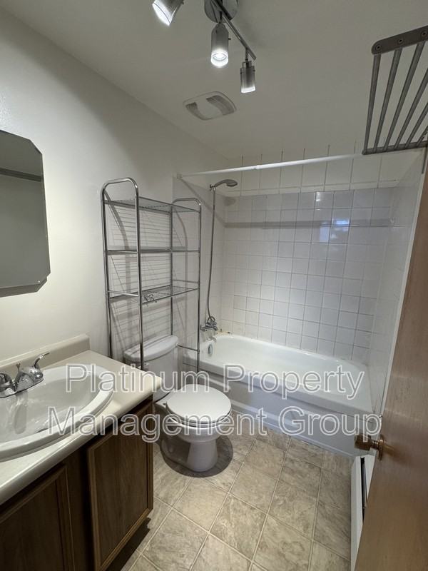 1001 2 Ave Nw #3 - Photo 4 of 9