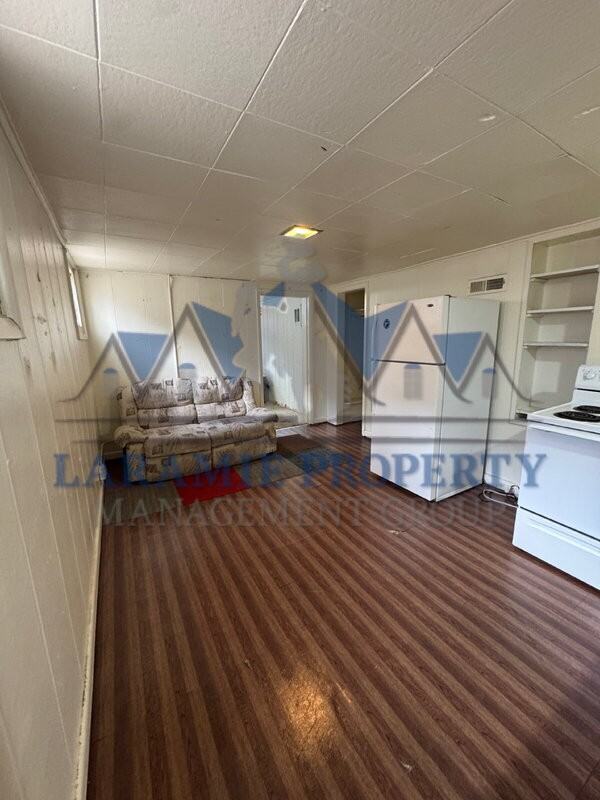 1526 E Grand Ave #4 - Photo 4 of 10