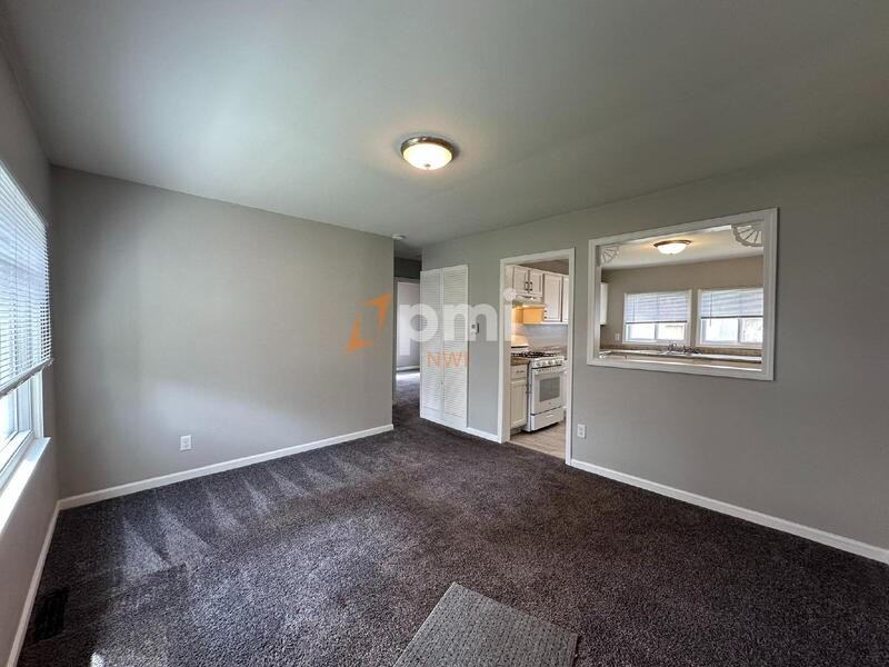 3432 Texas St - Photo 3 of 18