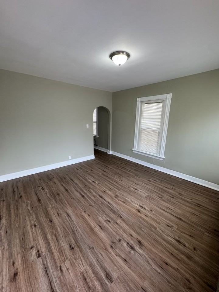 3052 N Buffum St #3 - Photo 5 of 10