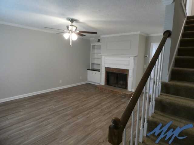 2568 Oak Hill Dr - Photo 2 of 19