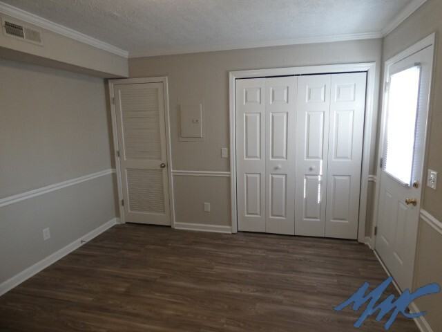 2568 Oak Hill Dr - Photo 7 of 19