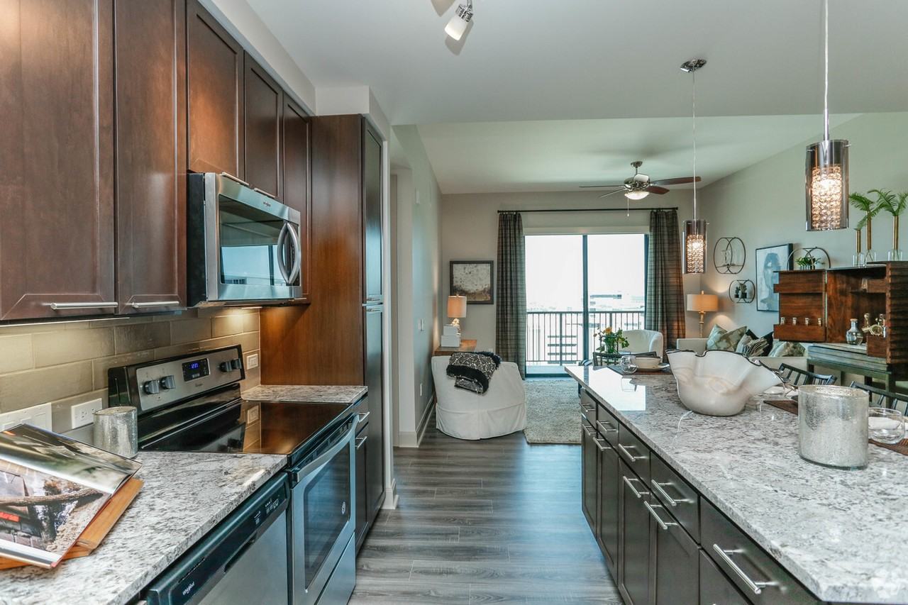 9789 Katy Fwy #MC1 - Photo 3 of 10
