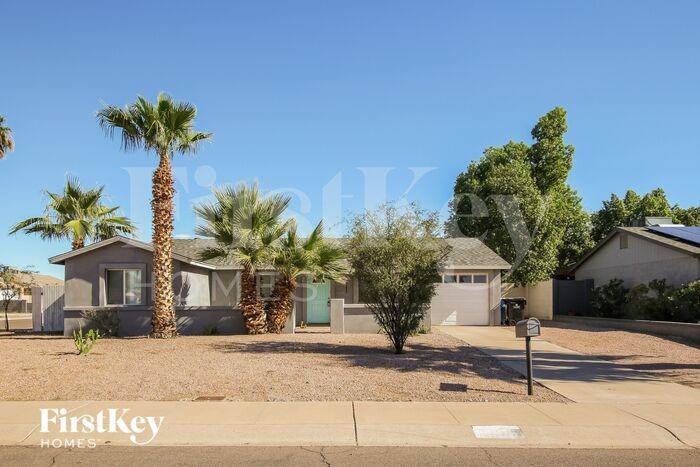 13257 N 38th St - Photo 2 of 15