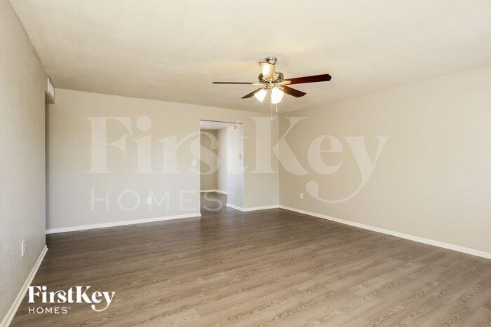 13257 N 38th St - Photo 3 of 15