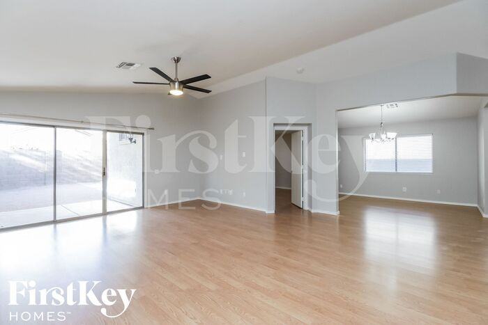 8634 E Natal Ave - Photo 2 of 15