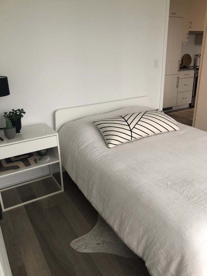 College St & Huron St - Photo 7 of 12