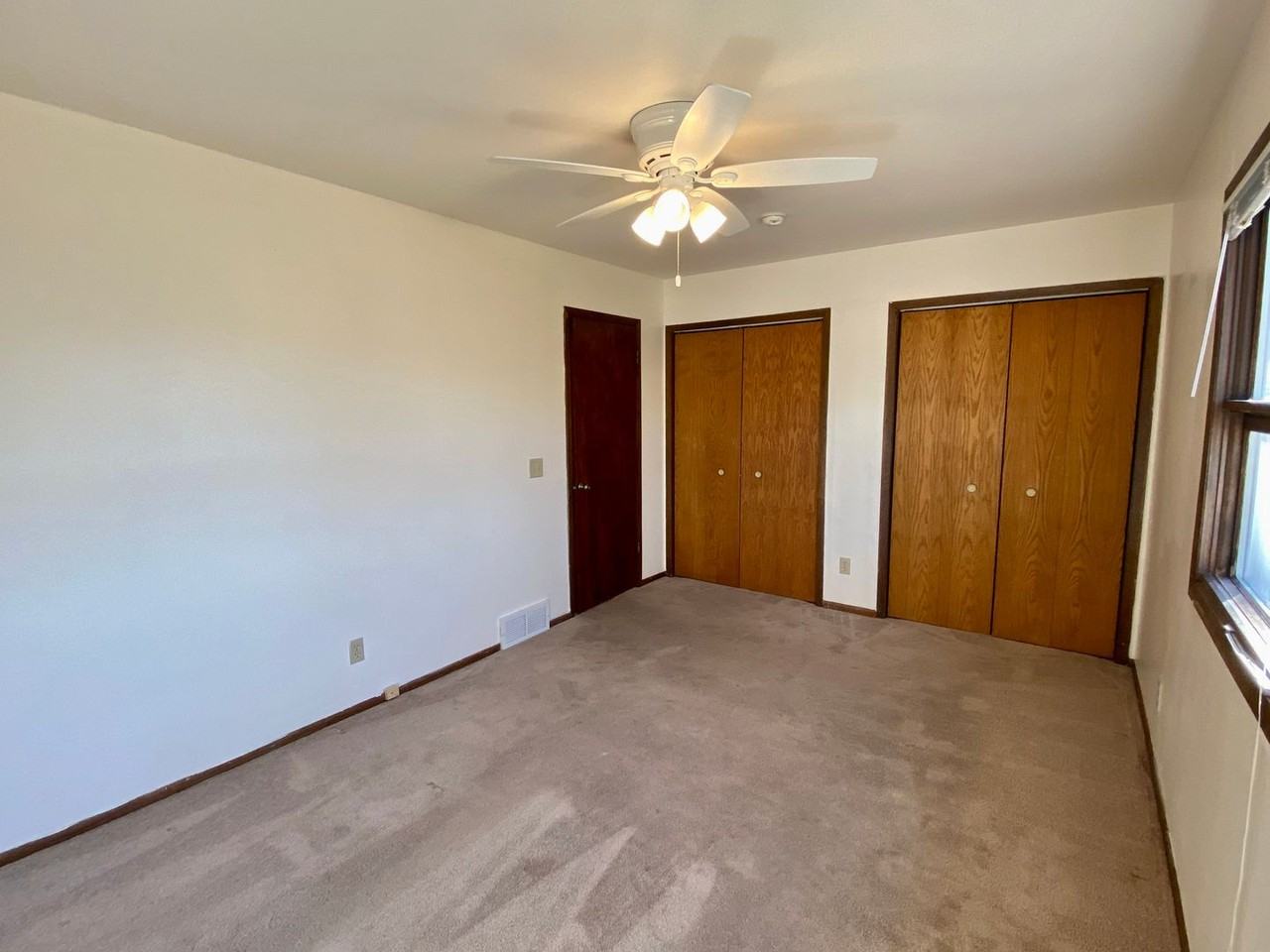 2001 Westbrook Ln - Photo 3 of 3