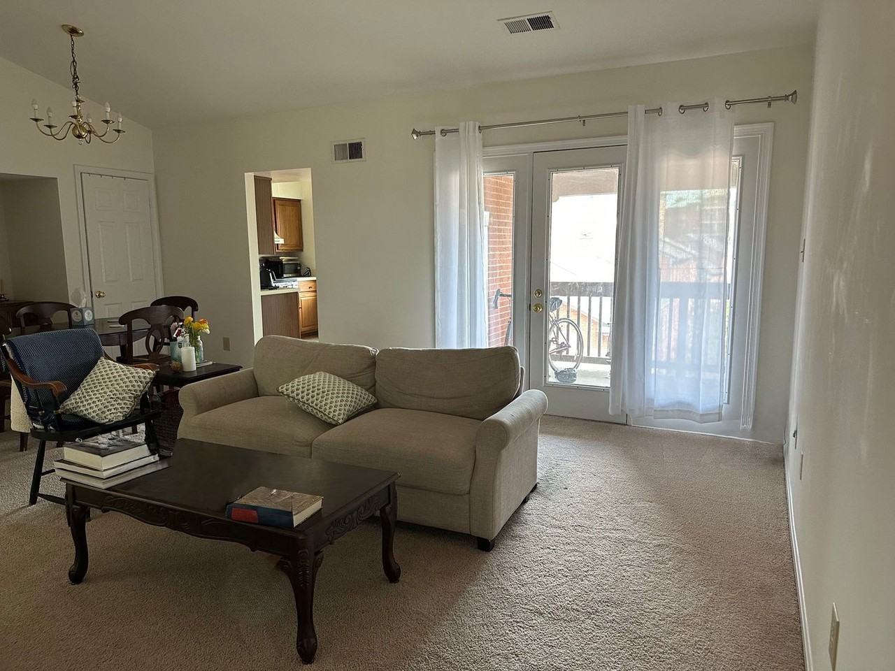 1427 Oronoco St #2-7 - Photo 2 of 12