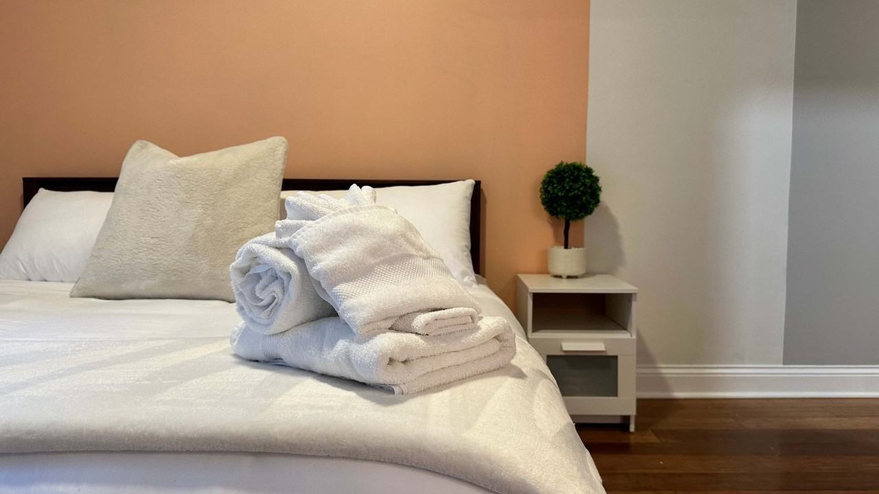 951 W Huron St #1031376P - Photo 3 of 13