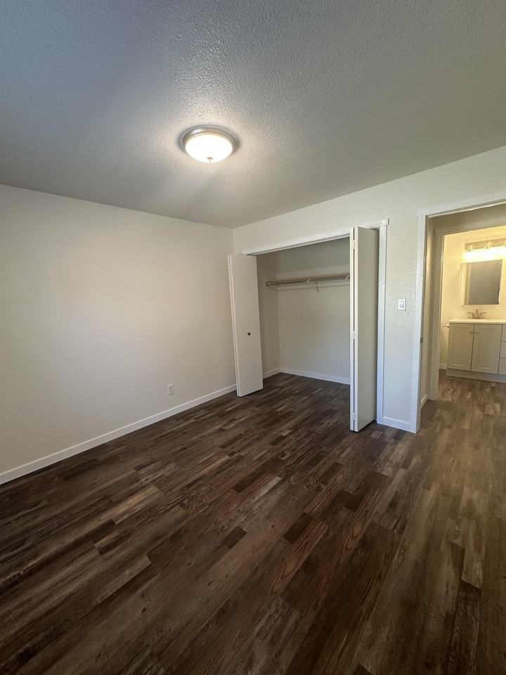 1025 Cedar Way #1 - Photo 7 of 9