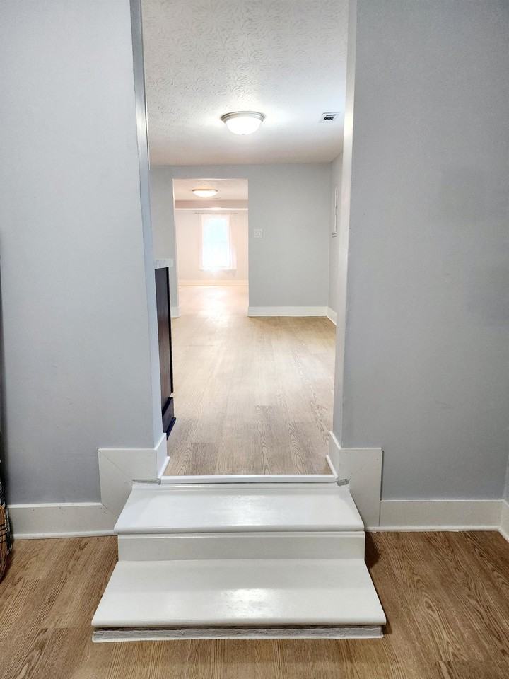 213 Starlight Dr - Photo 7 of 48