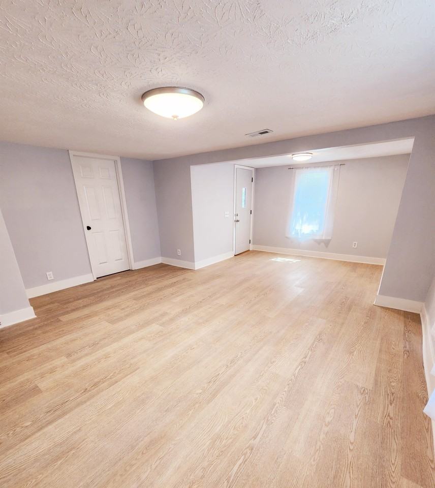 213 Starlight Dr - Photo 5 of 48