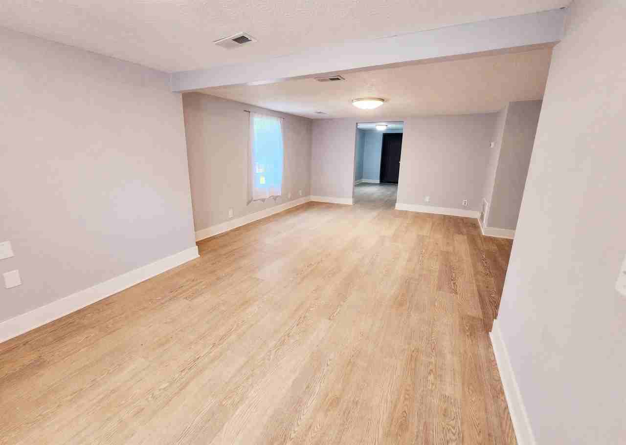 213 Starlight Dr - Photo 4 of 48