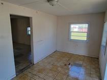 12325 Lakeshore Dr - Photo 3 of 16