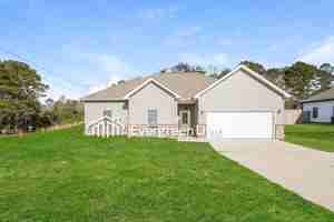 featured image of 11 Wolf Ln