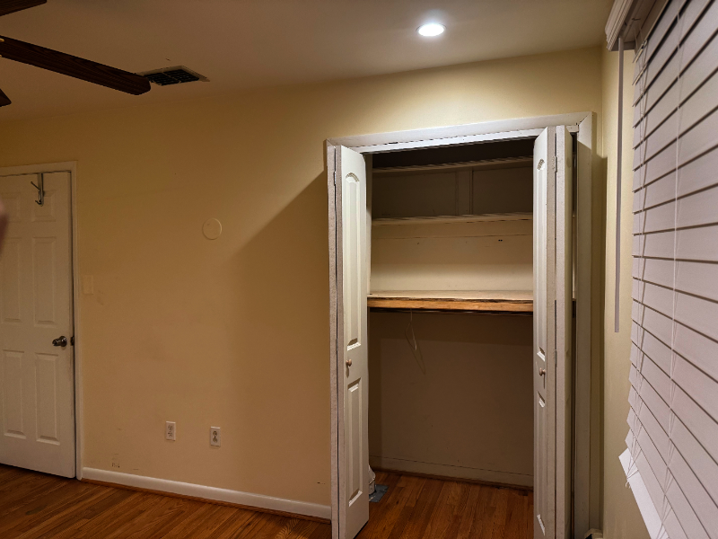 4433 Village Dr - Photo 4 of 12