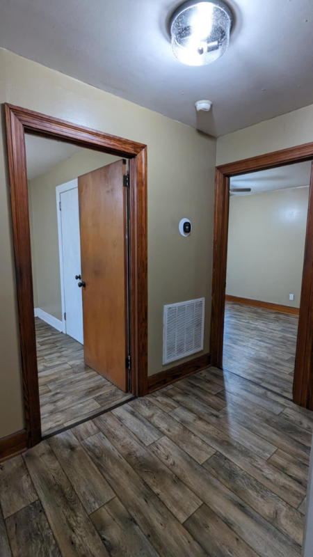 421 Pauline Ave - Photo 2 of 9