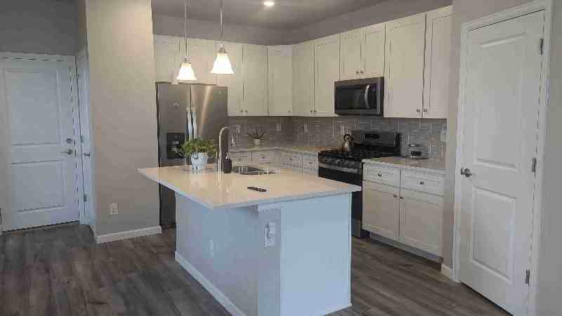 1957 S Poplar Ct - Photo 3 of 10