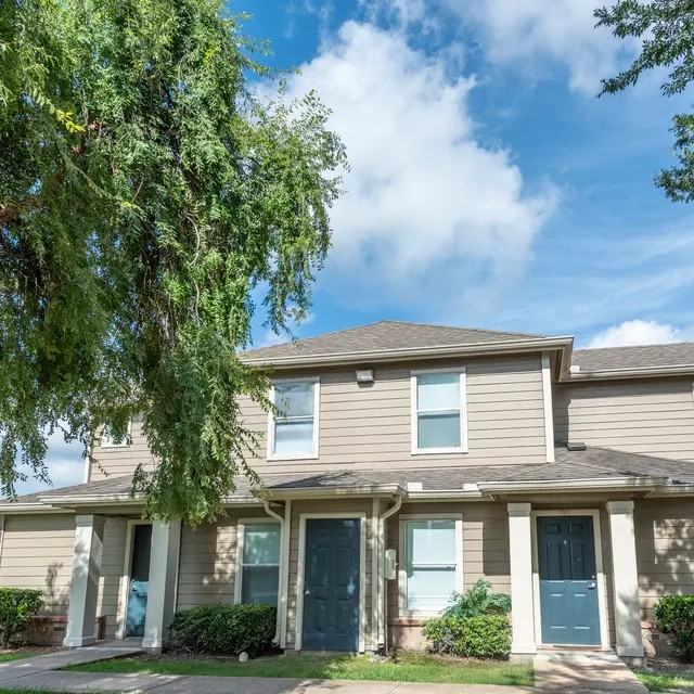 Collingham Park - Photo 4 of 41