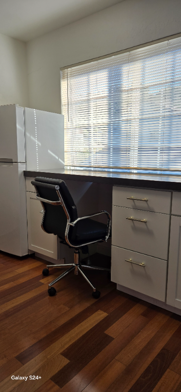 301 Poplar St #2 - Photo 3 of 17