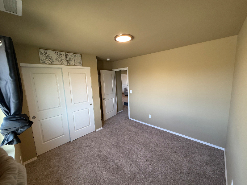 216 E Montmorency Blvd - Photo 3 of 3