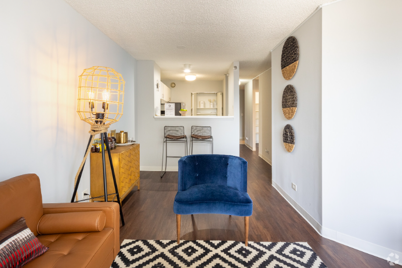 469 E Ohio St #469EOHIO - Photo 2 of 11