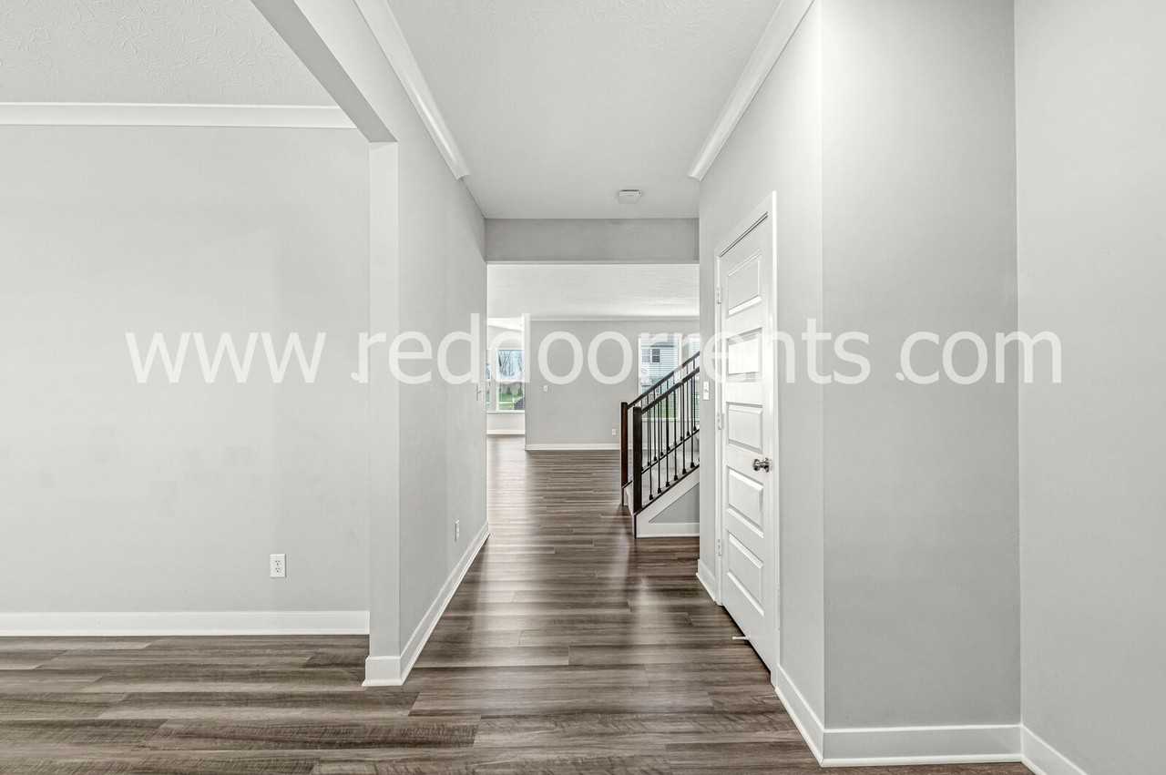 6318 Barley Dr - Photo 3 of 44