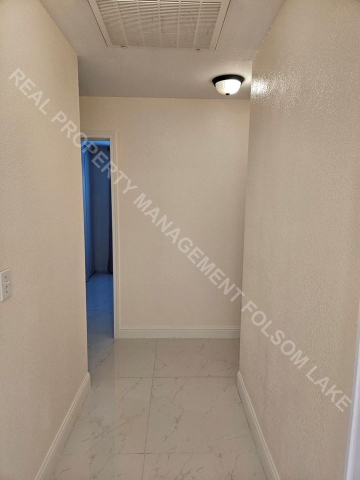 738 Agostini Cir - Photo 6 of 20