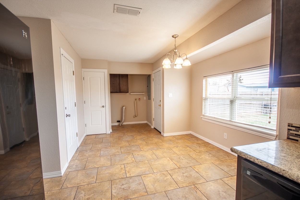 2912 Vohs Pl #NA - Photo 6 of 17