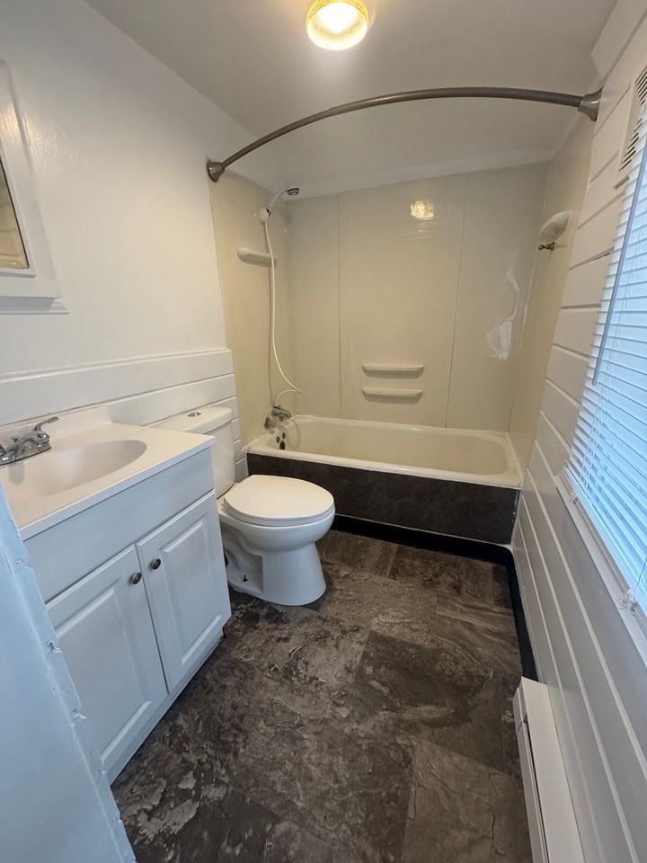 520 Jones St #1-2 - Photo 2 of 7