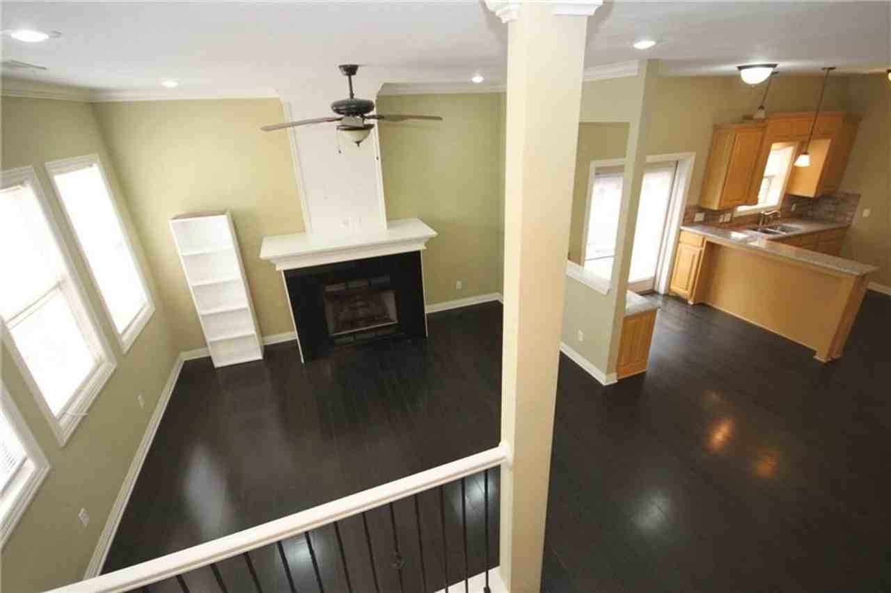 587 N Tennyson Ln - Photo 3 of 18