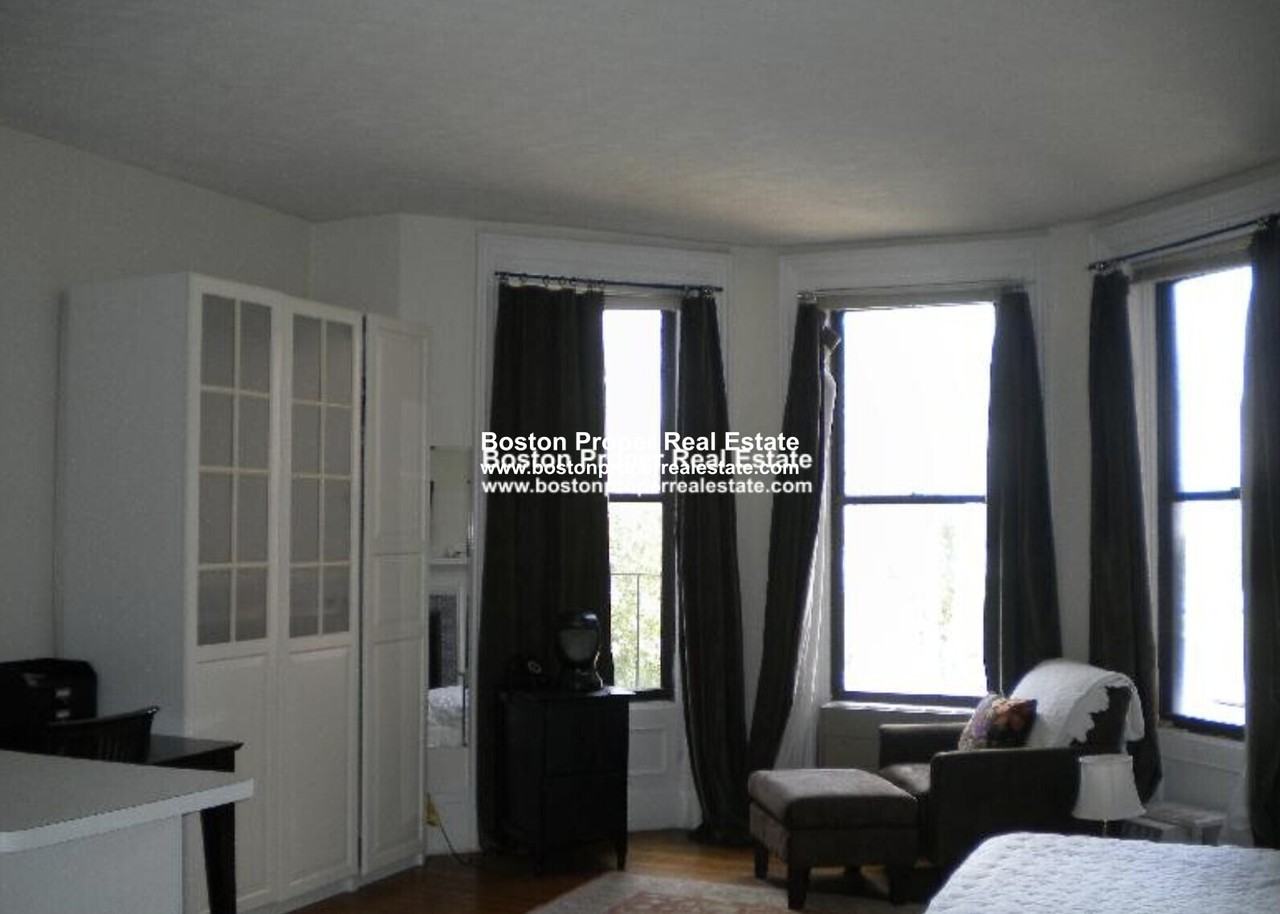 312 Beacon St #5 - Photo 3 of 8