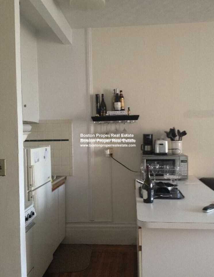 312 Beacon St #5 - Photo 6 of 8