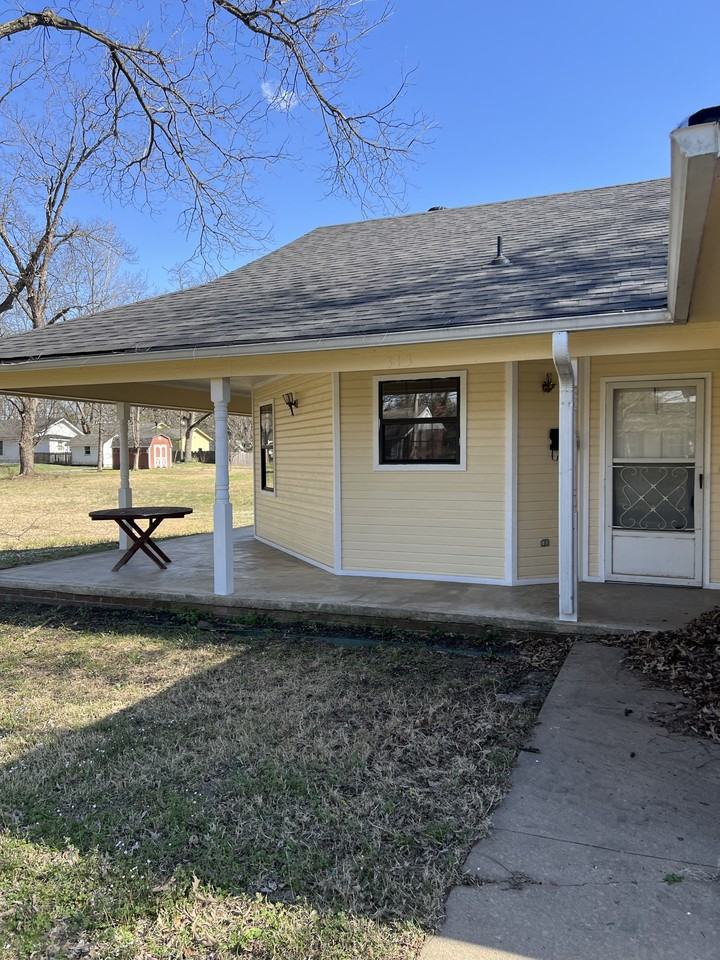 313 Rock St #NA - Photo 2 of 11