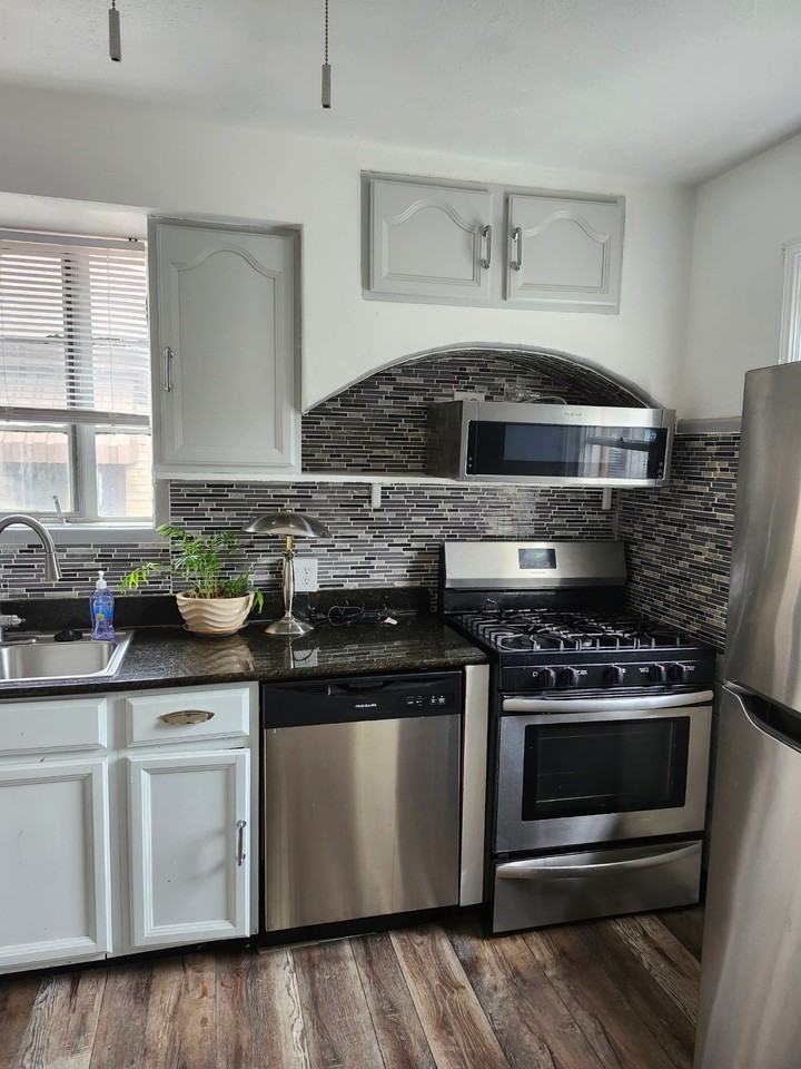 6504 Perry Ct #NA - Photo 3 of 17