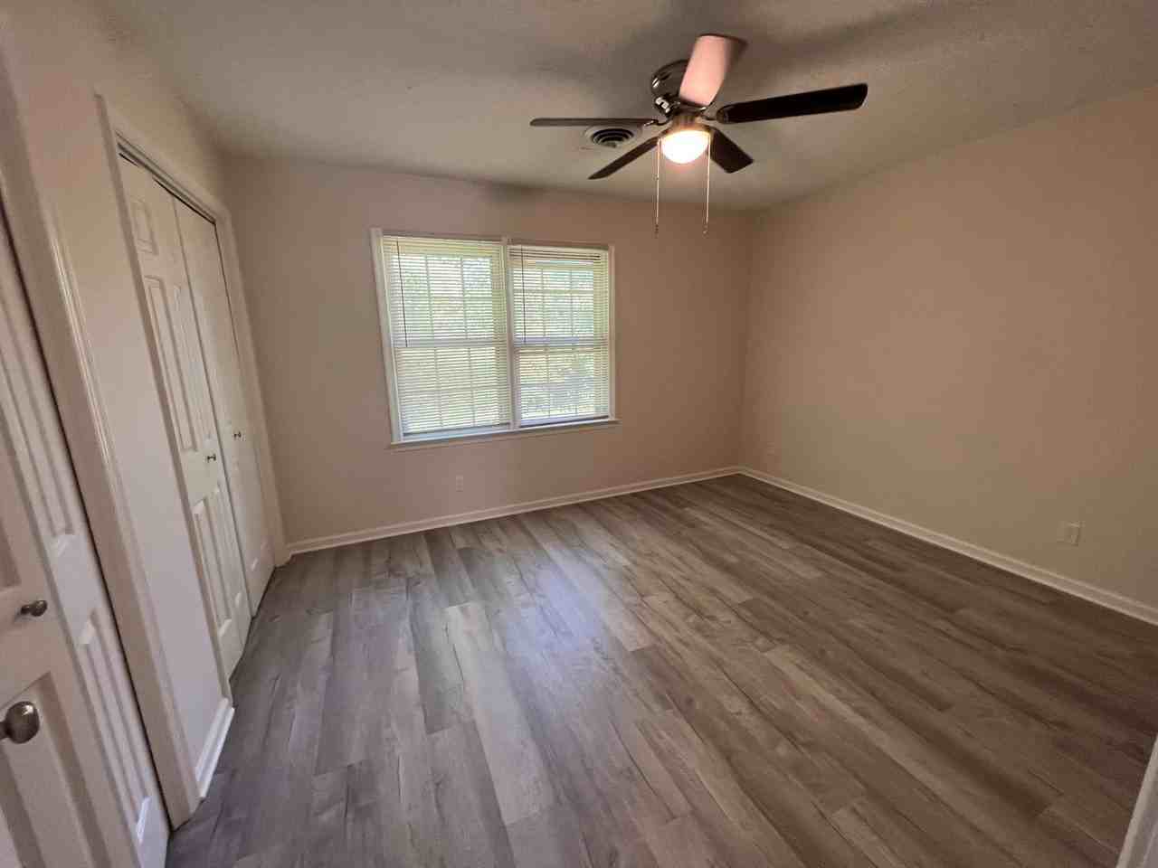 301 E Lake Dr #6 - Photo 6 of 8