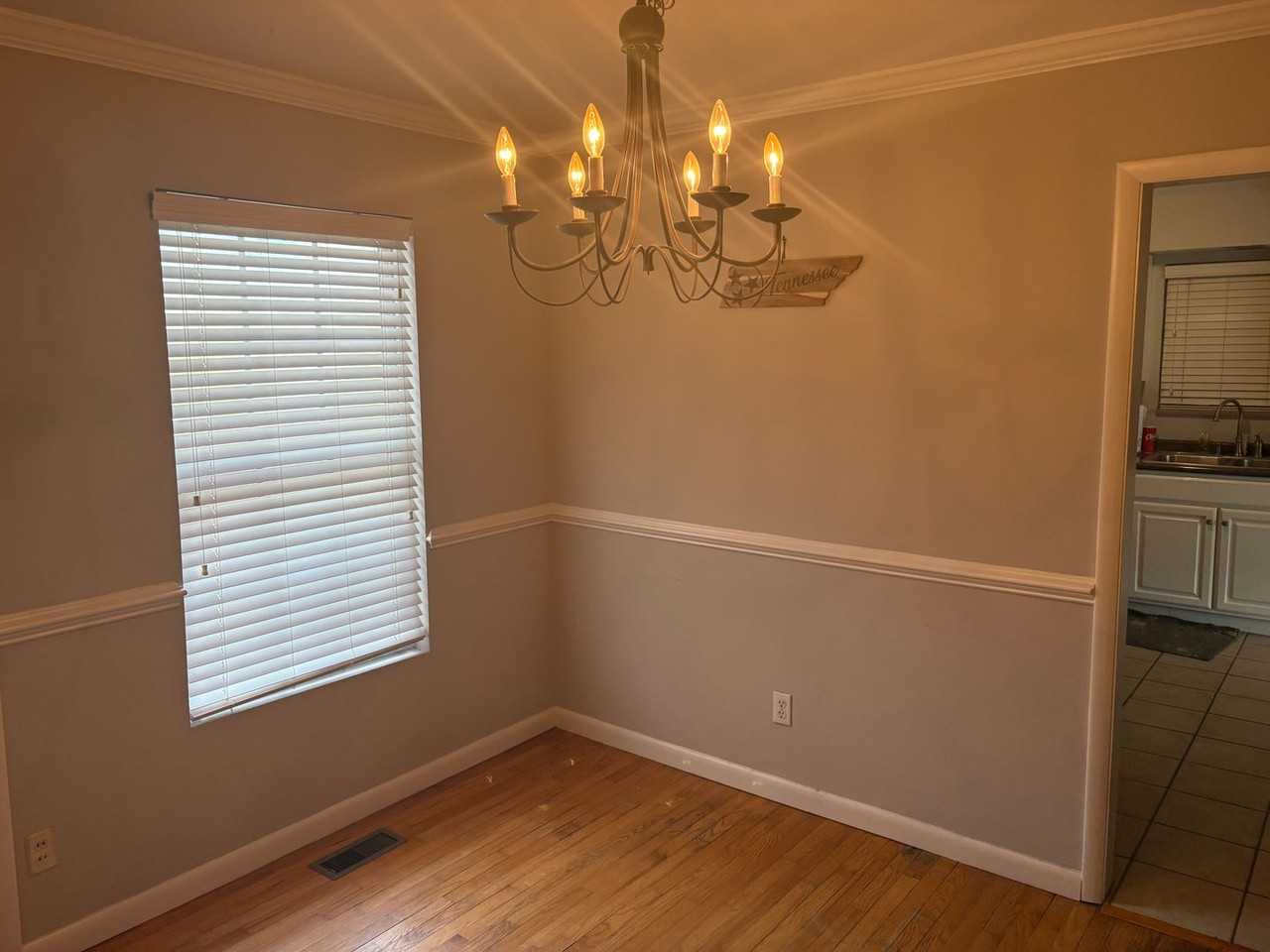 323 Vanosdale Rd - Photo 2 of 11