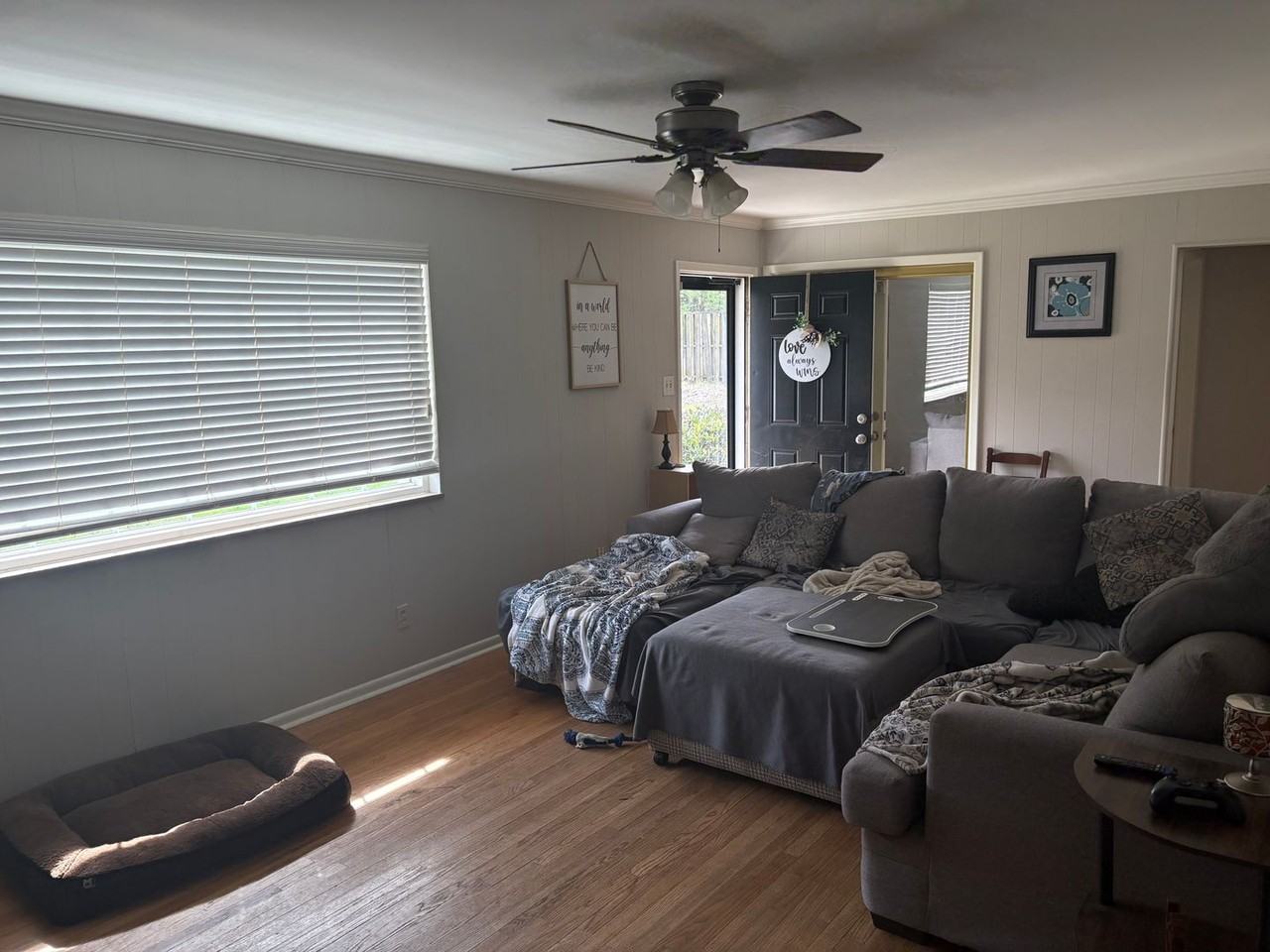 323 Vanosdale Rd - Photo 4 of 11