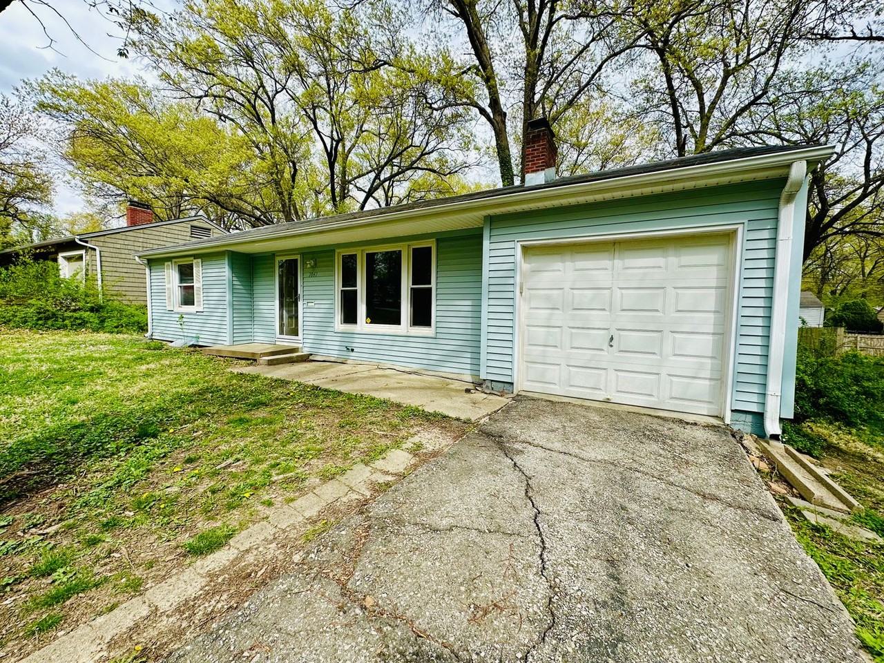 7047 Linden St - Photo 2 of 24