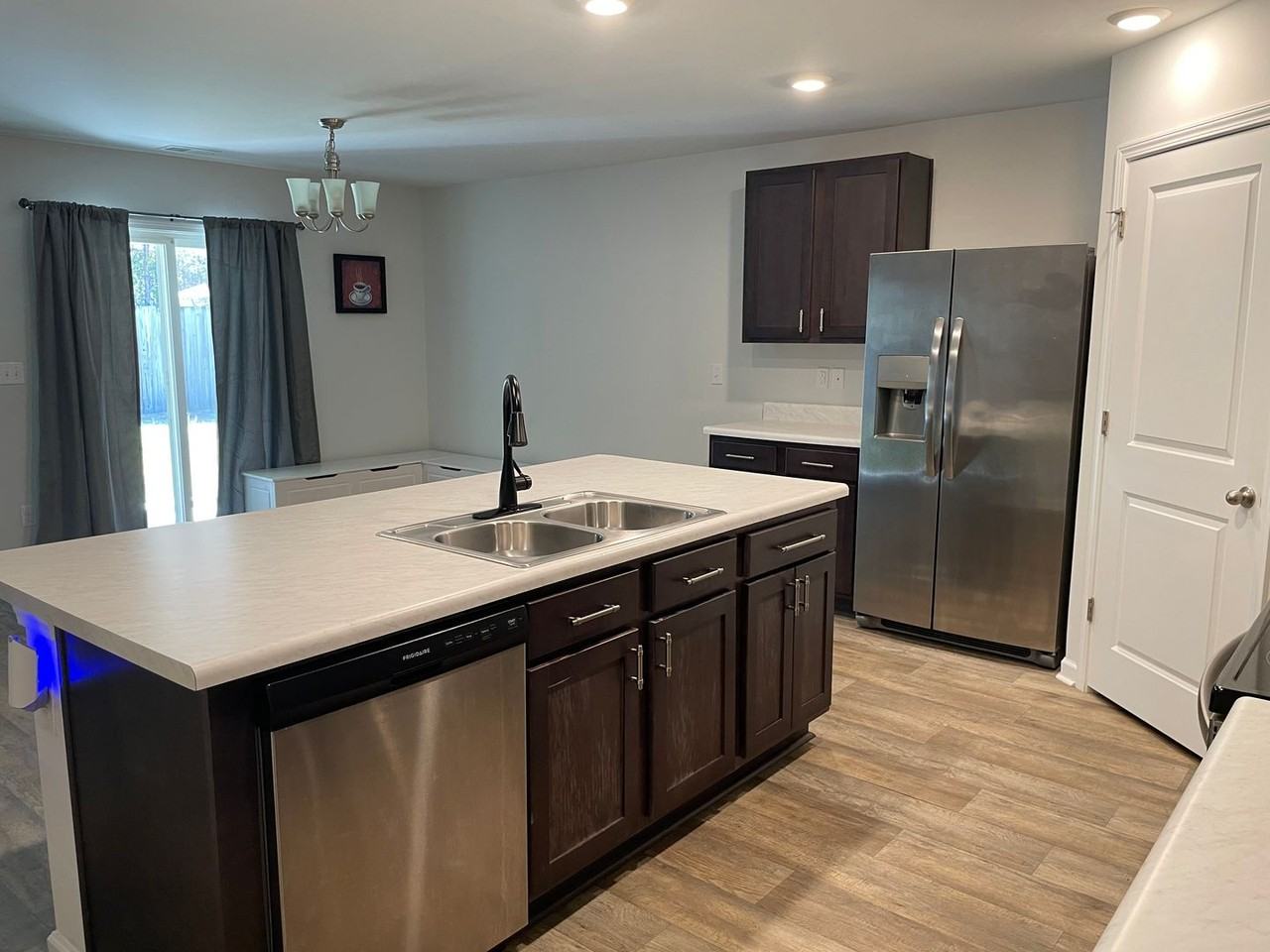 364 Ellis Rd Se - Photo 4 of 40