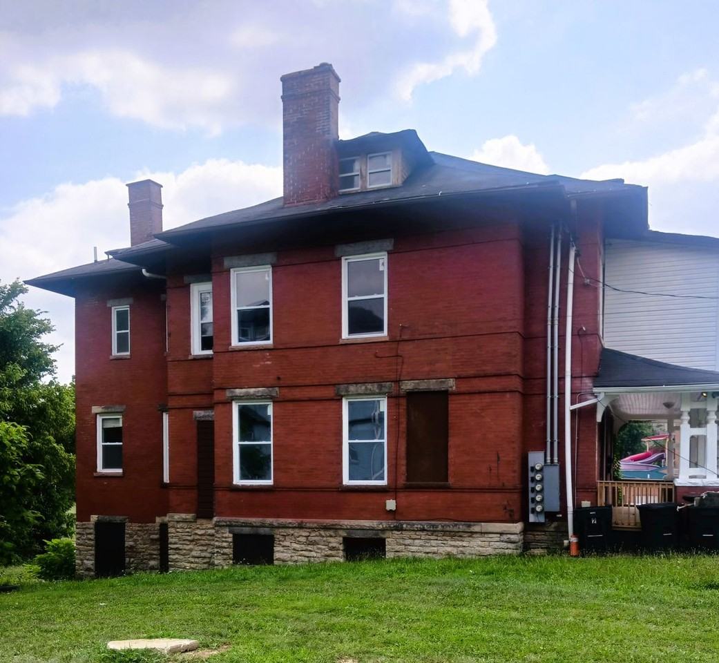 3636 Reading Road - Photo 3 of 37