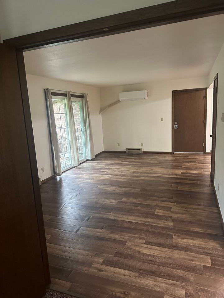 Immaculate Updated 2 Bedroom 1 bath - Photo 2 of 18