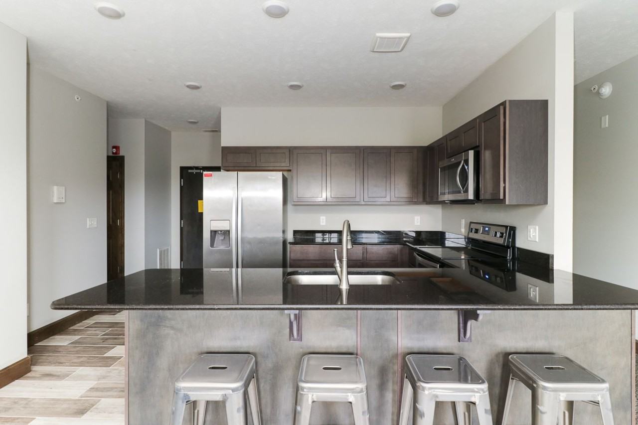 608 Hester - Photo 2 of 11