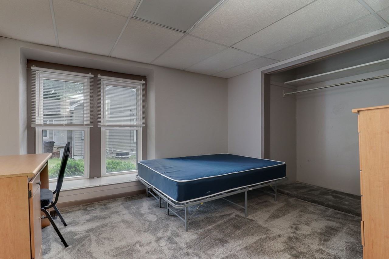 606 N. Fell - Photo 3 of 12