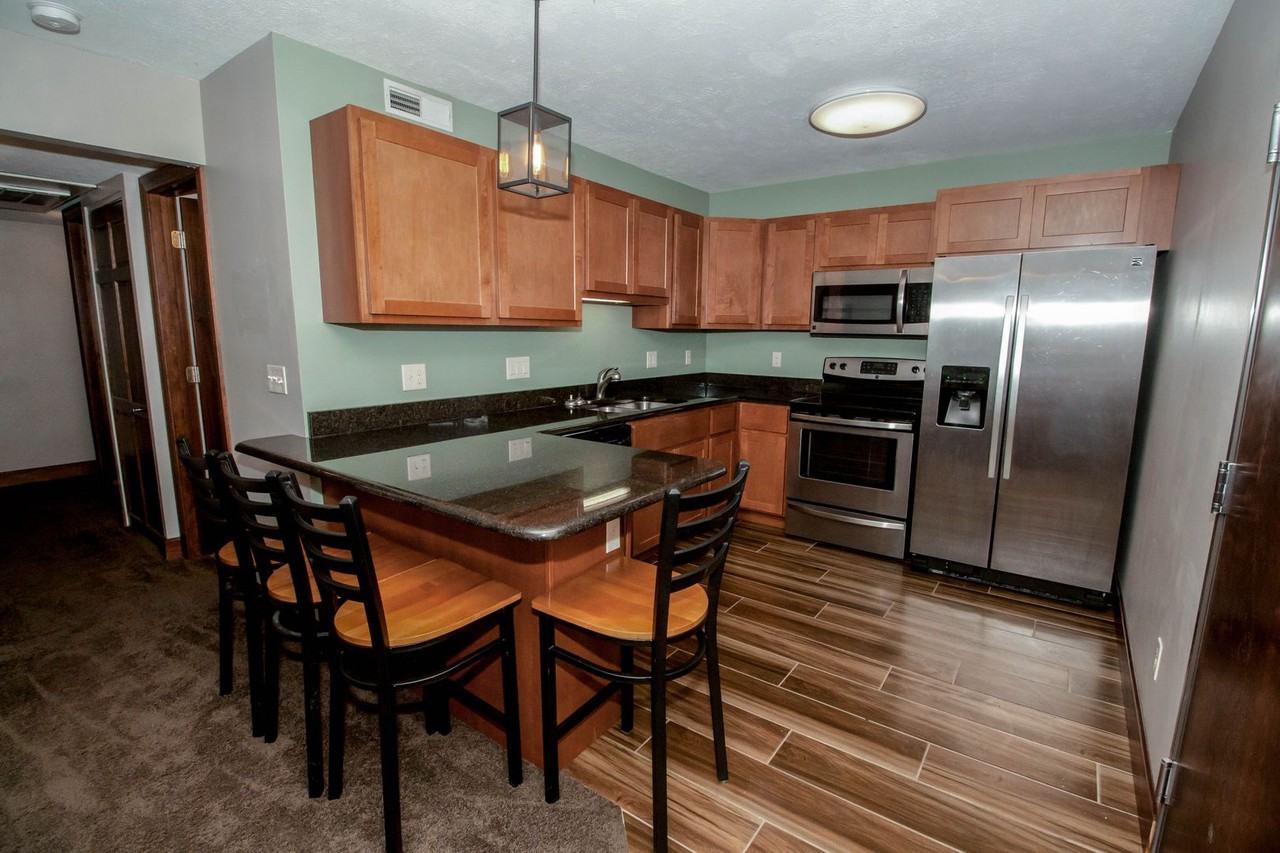 206 W. Mulberry - Photo 3 of 4