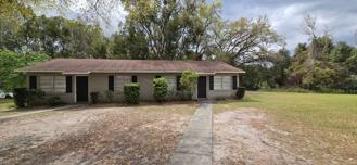 1713 Birchwood Cir - Photo 1 of 1