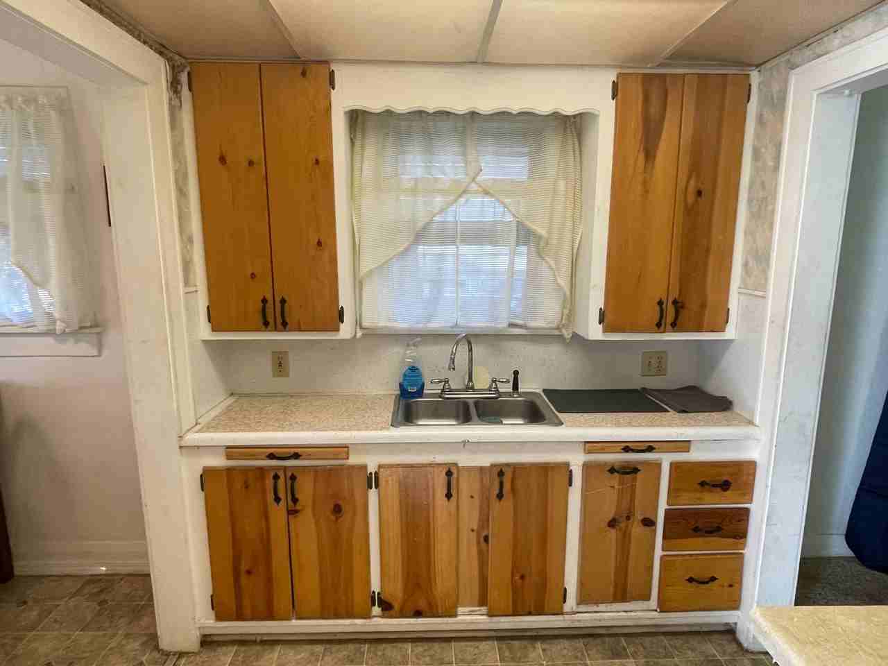 625 W Ford St - Photo 5 of 5